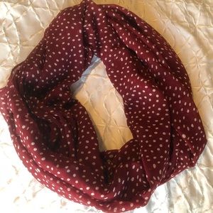 The Limited Polkadot Scarf
